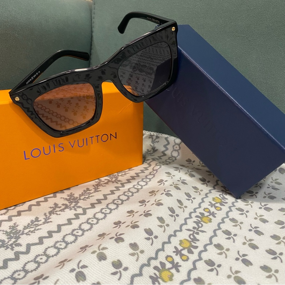 Louis Vuitton Women's Authentic Sunglasses